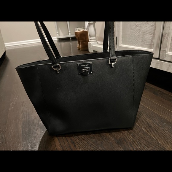 NWT MK Tina Tote